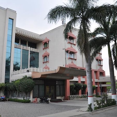 Jabali Palace Hotel Jabalpur Esterno foto