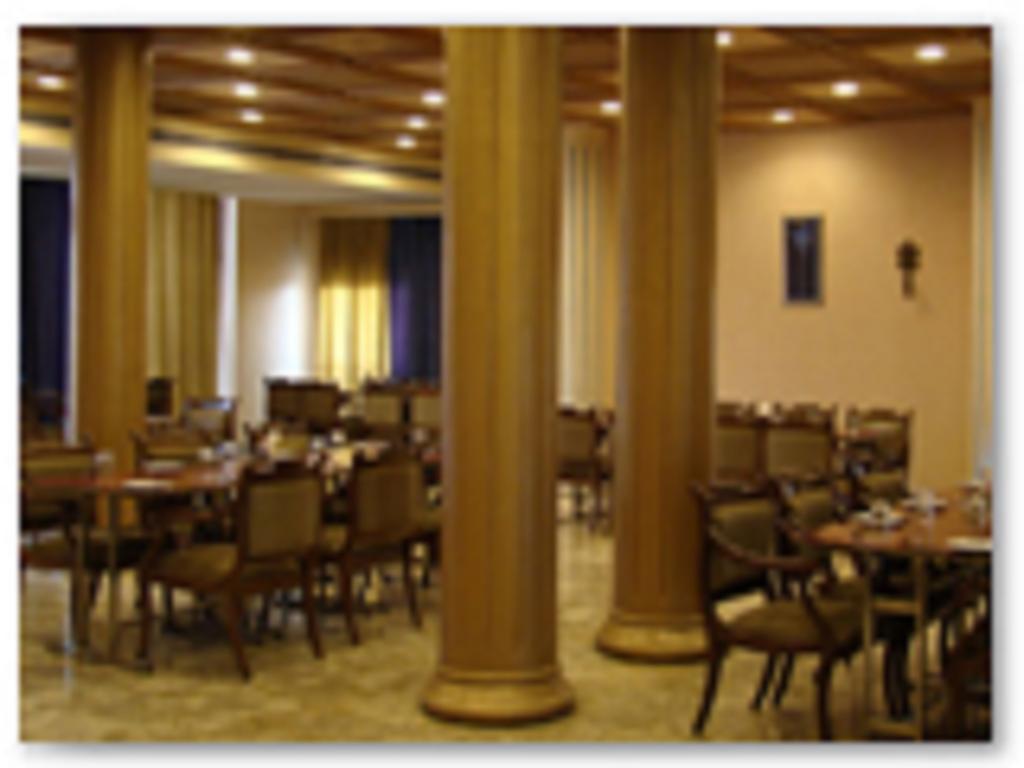 Jabali Palace Hotel Jabalpur Esterno foto
