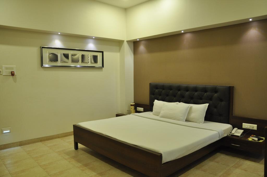Jabali Palace Hotel Jabalpur Esterno foto