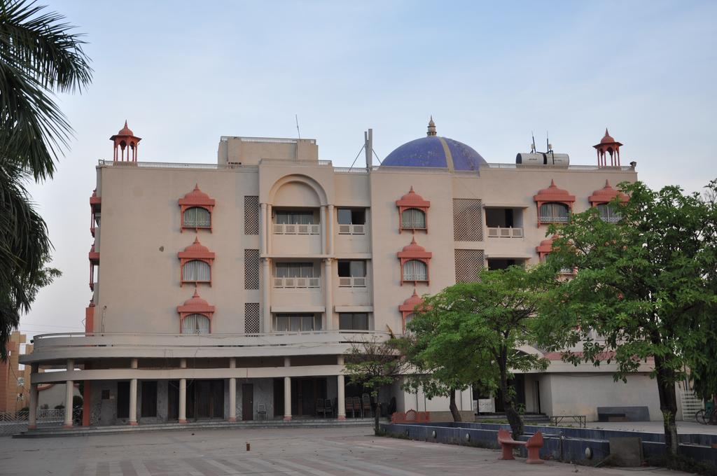 Jabali Palace Hotel Jabalpur Esterno foto