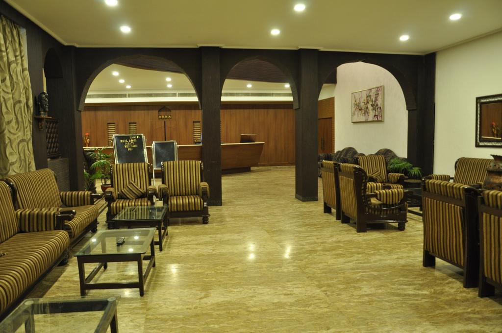Jabali Palace Hotel Jabalpur Esterno foto