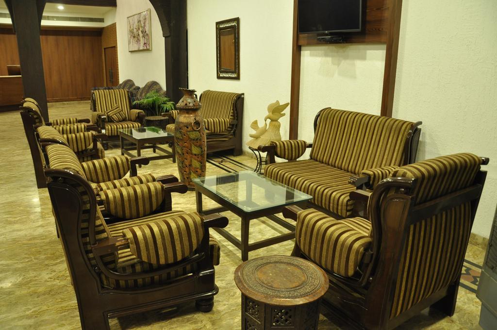 Jabali Palace Hotel Jabalpur Esterno foto
