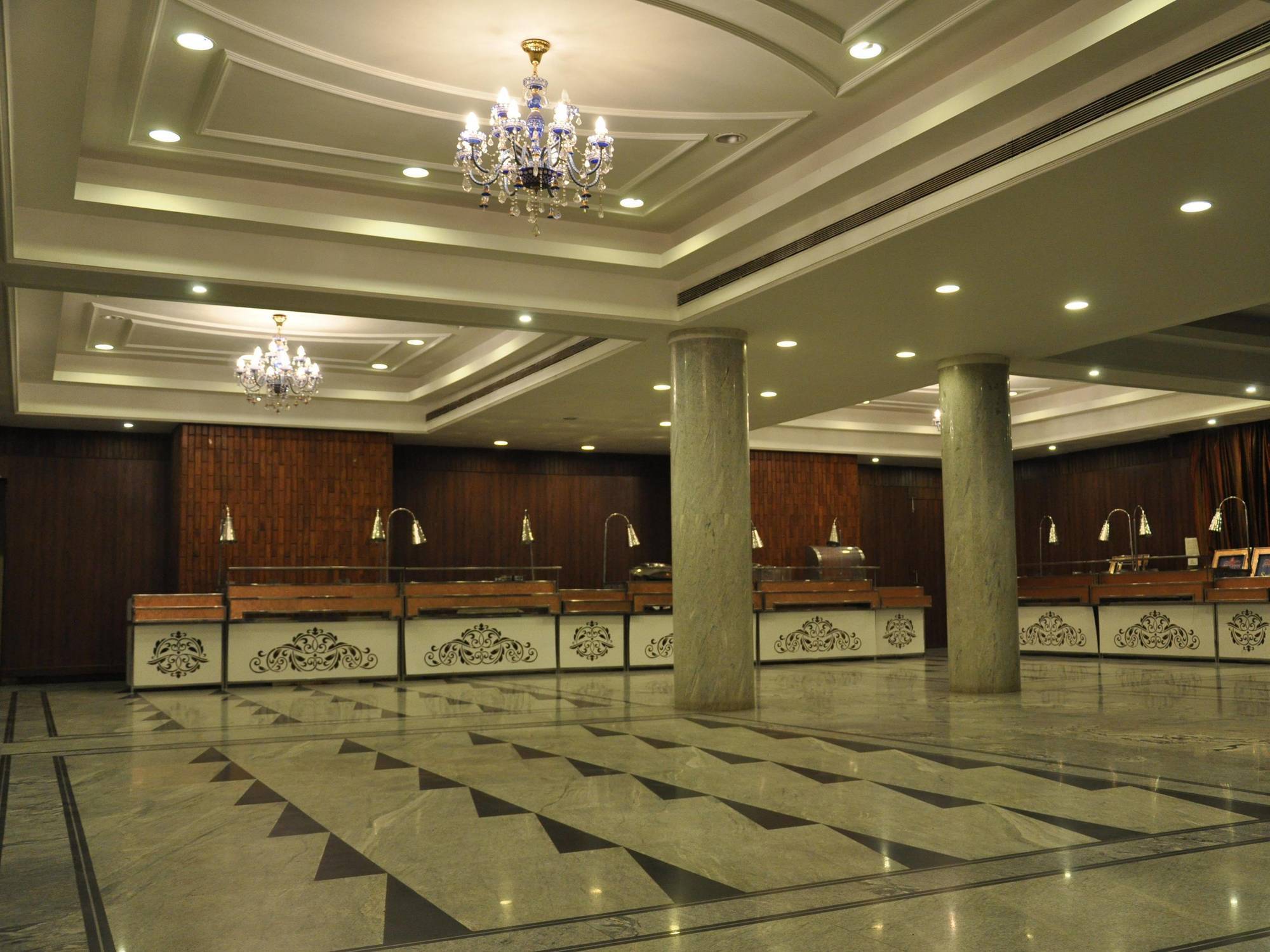 Jabali Palace Hotel Jabalpur Esterno foto