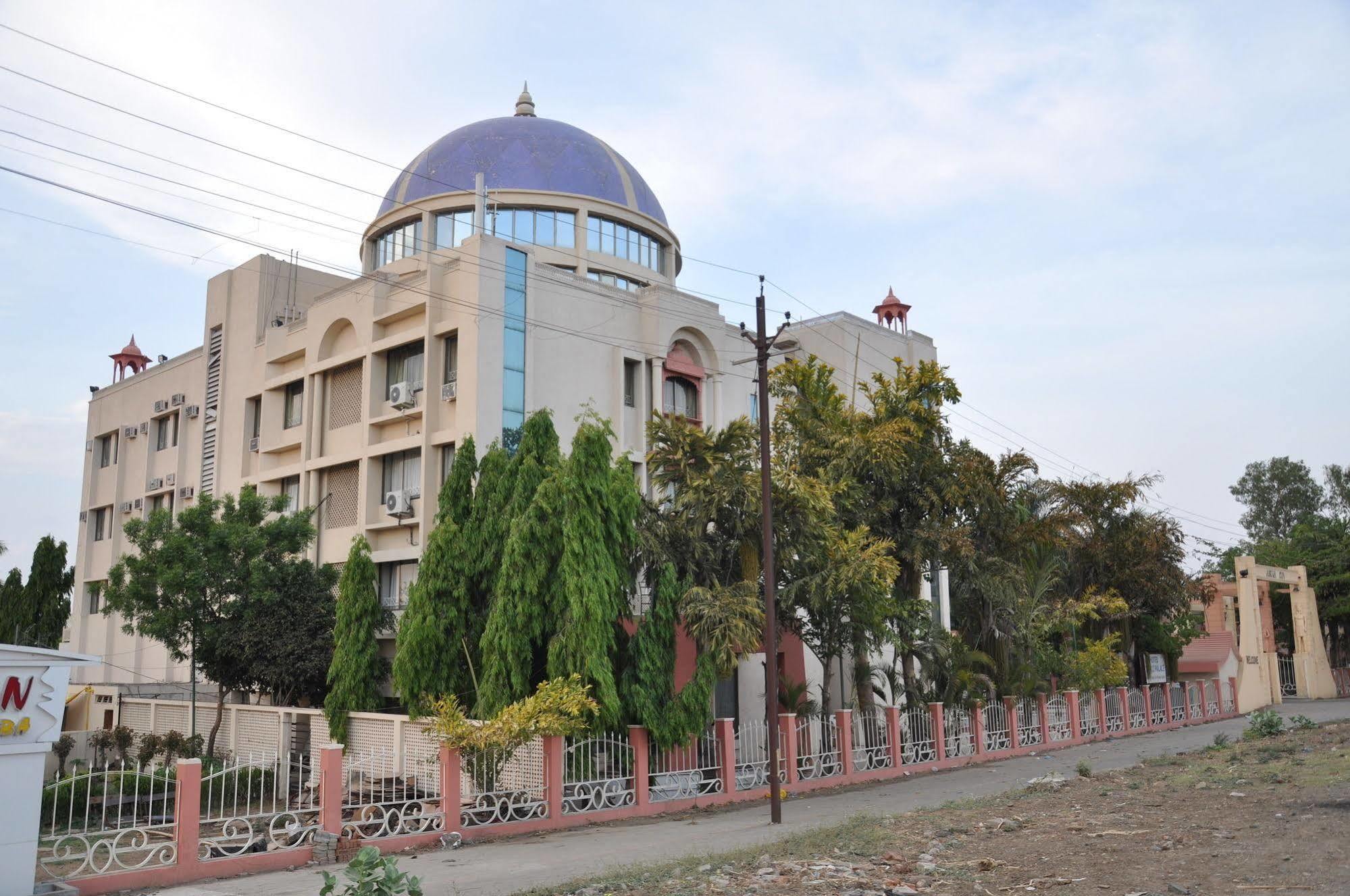 Jabali Palace Hotel Jabalpur Esterno foto